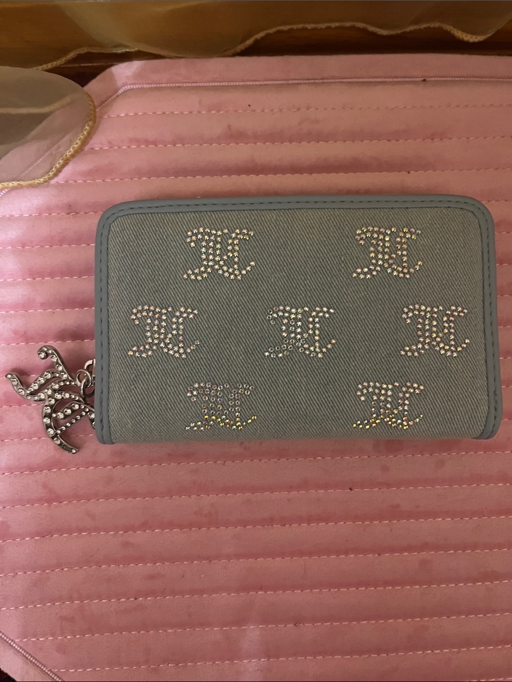 Juicy couture-Gray Rhinestone Logo Wallet